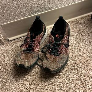 Womens Nike flyknit racer